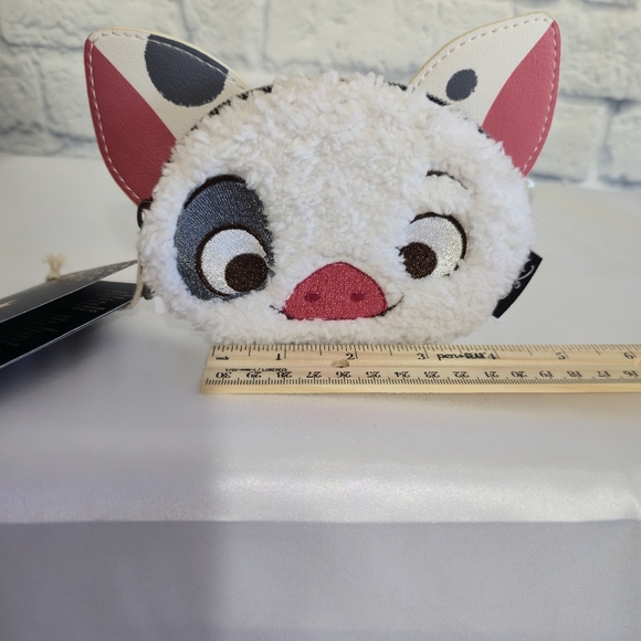 Loungefly Pua Moana Pig Sidekick Fuzzy Disney Princess Coin Pouch Wallet New - Picture 15 of 16